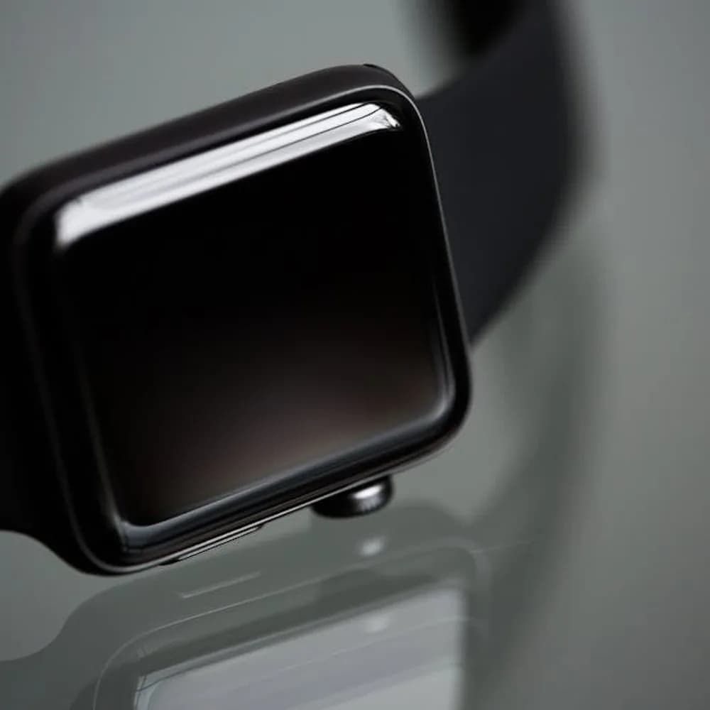 Montre connectée avec film hydrogel posé