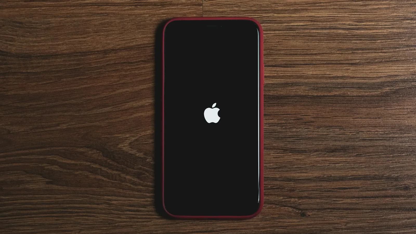 Smartphone en réparation avec film hydrogel